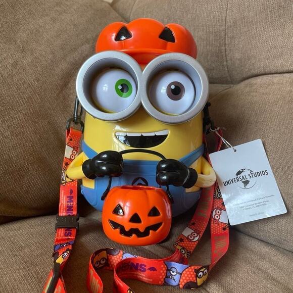 Universal Studios Minion Pop Corn Bucket Collectible Halloween Pumpkin - Picture 2 of 6
